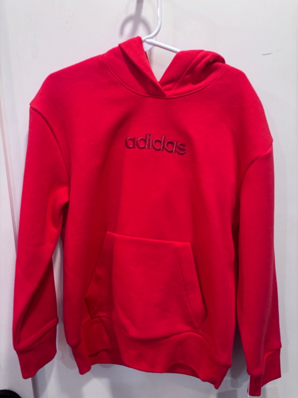 BOYS ADIDAS RED SWEATSHIRT SIZE XS